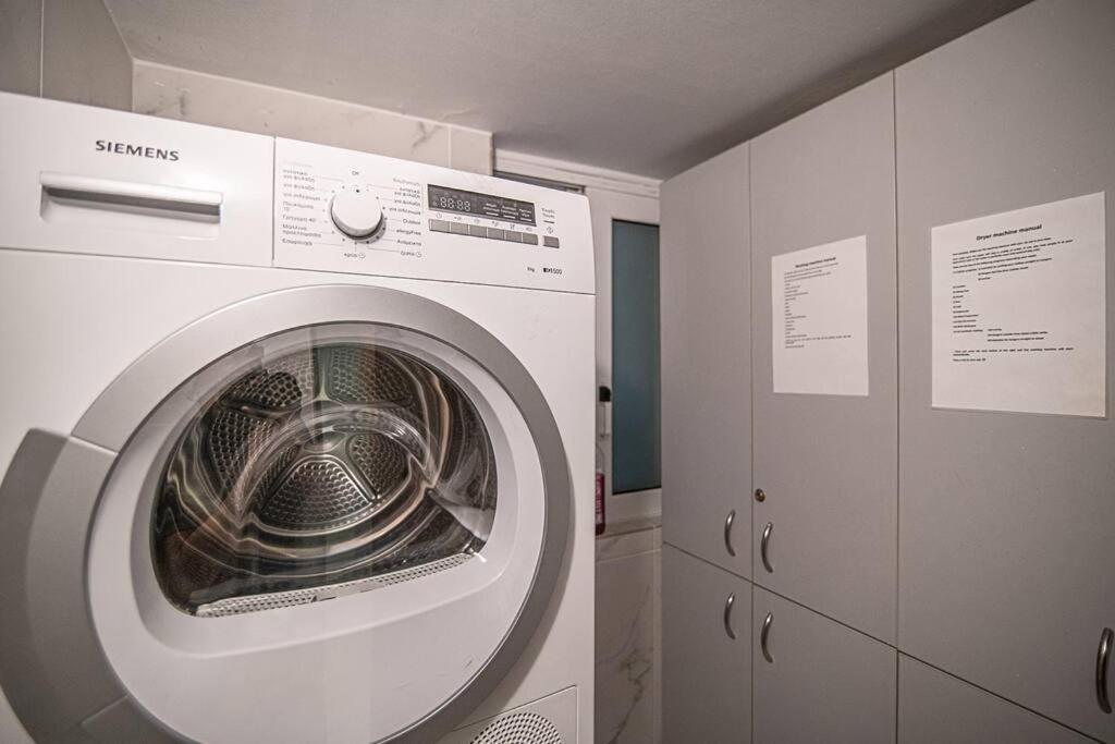 Apartment A11 Pristine & Comfy Near Plaka & Parthenon